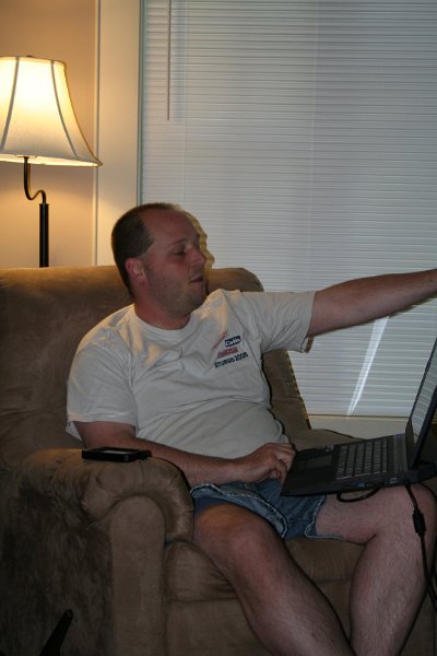 IMG_1793.JPG - Daryl giving explaination on Wordpress